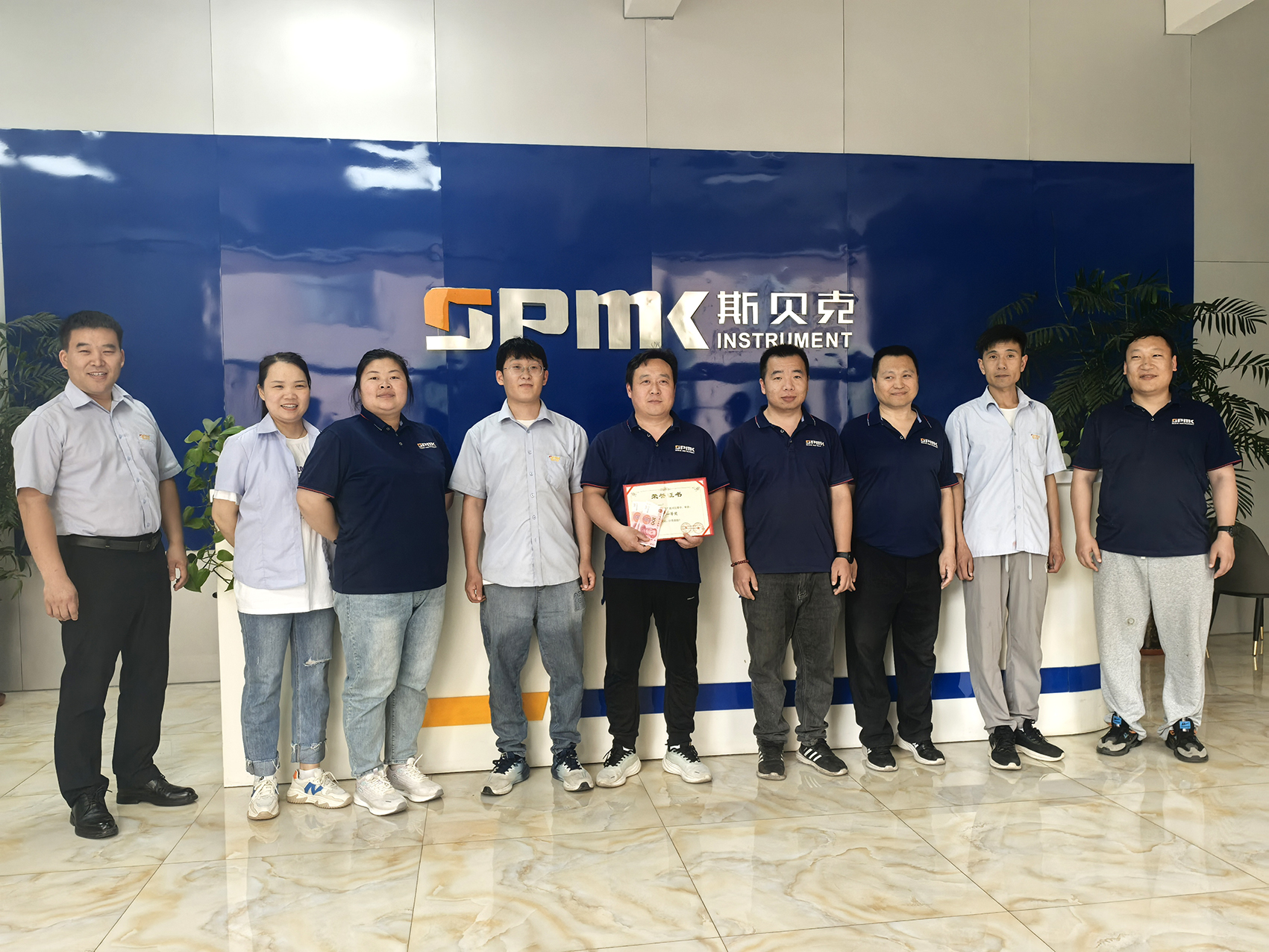 1747984516469796.jpg 1747984516469796.jpg